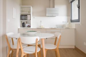 A kitchen or kitchenette at Alto da Pousa