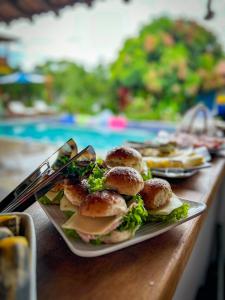 Jídlo v penzionu nebo okolí