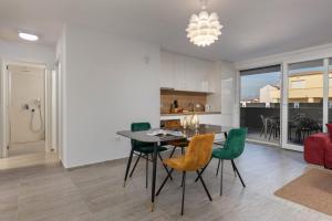 Kuchyňa alebo kuchynka v ubytovaní Apartments Cesare