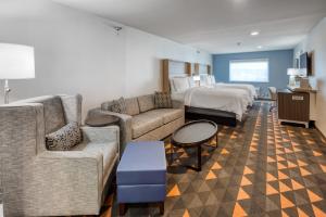 Posezení v ubytování Holiday Inn Kansas City - Downtown by IHG