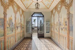 Gallery image of Luxury apartment with sea view on the first line Promenade des Anglais in Nice
