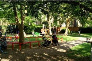 Ospiti di Functional Budget Stay with Wi-Fi and Laundry Facilities near Tube Station