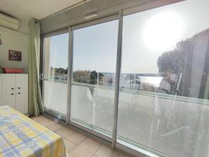 Balkón alebo terasa v ubytovaní T1 au calme avec clim et parking privé - FR-1-503-171