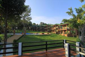 Bazén v ubytování Mountain Resort Koh Lipe nebo v jeho okolí