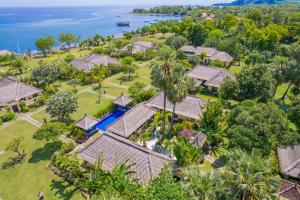 uma vista aérea das villas do resort em Amertha Bali Villas em Pemuteran