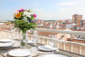 A balcony or terrace at ✩direct beach location ✩ familyfriendly ✩ Netflix