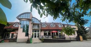 The building in which a szállodákat is located