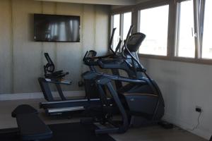 Fitness centrum a/nebo fitness zařízení v ubytování Hotel Commercio