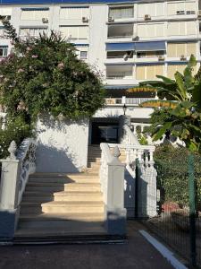 Budynek, w którym mieści się apartament