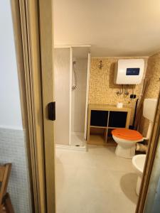 Koupelna v ubytování HOLIDAY HOME presso TERME DELLA ROTONDA