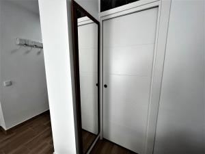 Zdjęcie z galerii obiektu VER7 - ESTUDIO, Wifi, Fire Stick Amazon, Terraza, Vistas al mar, Piscina w mieście Torremolinos