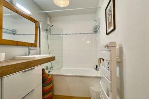 Łazienka w obiekcie Appartement MerliDunes Proche de la plage