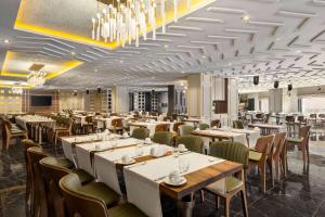 Restaurace v ubytování Ramada by Wyndham Erzurum