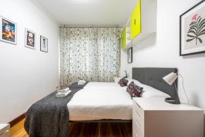 Posteľ alebo postele v izbe v ubytovaní Ybarra apartment by People Rentals