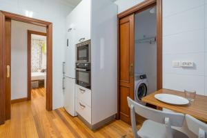Kuchyňa alebo kuchynka v ubytovaní Ybarra apartment by People Rentals