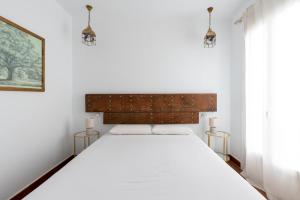 Posteľ alebo postele v izbe v ubytovaní Casa Palacio Sanlúcar de Barrameda + 37 fotografií