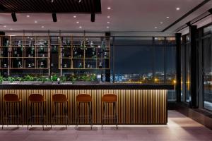 Lounge nebo bar v ubytování Q Hotel Plus Wrocław Bielany