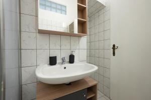 Kúpeľňa v ubytovaní Lovely 1-bedroom apartment next to Praterstern