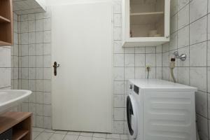 Kúpeľňa v ubytovaní Lovely 1-bedroom apartment next to Praterstern + 22 fotografií