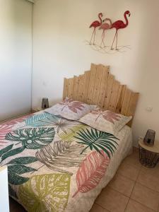 Posteľ alebo postele v izbe v ubytovaní Arles appartement climatisé proche centre-ville