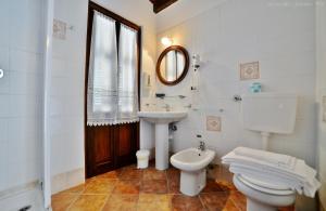 Kúpeľňa v ubytovaní Azienda Agricola Tenuta del Barone + 37 fotografií