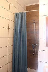 Kylpyhuone majoituspaikassa Porto Pim Guest House
