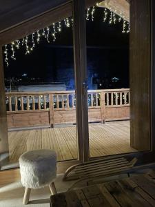 Zdjęcie z galerii obiektu RARE Le refuge des aiguilles Duplex 130m2 10 pers classé 4 étoiles St Sorlin d'Arves La Toussuire w mieście Saint-Sorlin-dʼArves