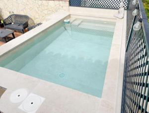 Basen w obiekcie Casa Almona SpainSunRentals 1131 lub w pobliżu