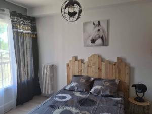 Posteľ alebo postele v izbe v ubytovaní Mireio Arles centre climatisé 1 à 6 personnes Appartement