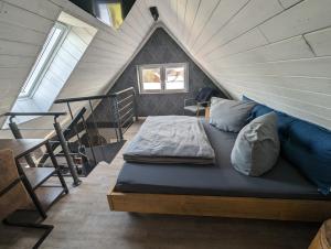 Postel nebo postele na pokoji v ubytování Havel Suites