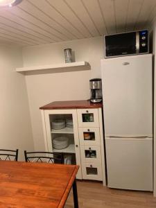 Gallery image of Quiet, centrally-located apartment, parking included in Molde +3 photos