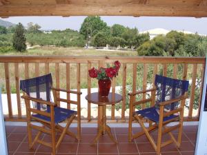 Balkón alebo terasa v ubytovaní Lithos stone house (Ionio holidays)