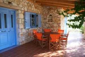 Fotografia z galérie ubytovania Lithos stone house (Ionio holidays) v destinácii Vasilikos