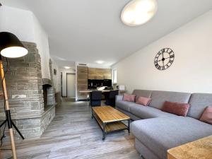 Posezení v ubytování Eagle apartment with splendid and direct view of the Matterhorn