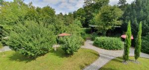 an overhead view of a garden with trees and bushes at Haus Bethania Ferienwohnung grande plus in Bad Kissingen +4 photos