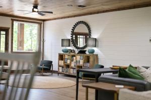 Fotografie z fotogalerie ubytování Grand Hideaway v destinaci Broken Bow