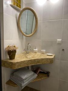 Et badeværelse på M&F Meteora Apartments #1