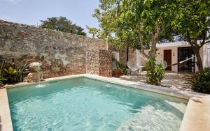 Bazen v nastanitvi oz. blizu nastanitve Great Location With All You Need Safe & Beautiful