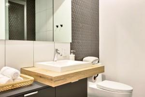 Bilik mandi di LE 319 Canardière