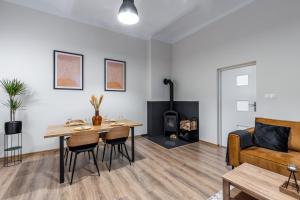 Posedenie v ubytovaní BeeApartments Długosza 11