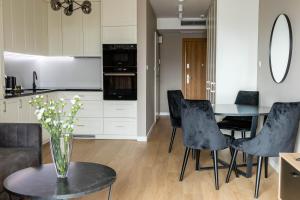 Kuchyňa alebo kuchynka v ubytovaní RS SUITES PRESTIGE Racławickie 10 HOME & SPA