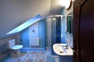 A bathroom at Penzión Víchrica