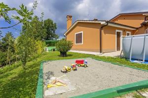 Fotografia z galérie ubytovania Mirjana in Kmeti (Haus für 4-5 Personen) v destinácii Žminj