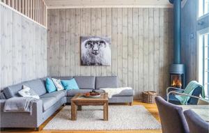 Posezení v ubytování Nice Home In Lillehammer With Sauna