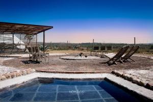 Bazén v ubytování Nomada Glamping & Aguas Termales - San Miguel de Allende X NANTLI LIVING nebo v jeho okolí
