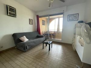 Posedenie v ubytovaní Studio cabine avec loggia vitrée, à 100m de la plage, proche commerces et activités à Sète - FR-1-338-492