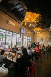Restaurant o iba pang lugar na makakainan sa HappyNest Hostel Cebu