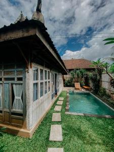 Piscina di Sarini Villas o nelle vicinanze