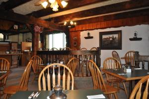 Restaurace v ubytování Rocky Ridge Country Lodge