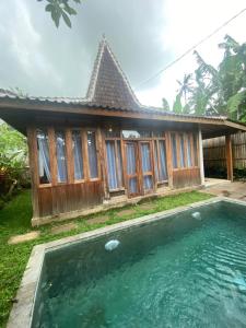 Piscina di Sarini Villas o nelle vicinanze